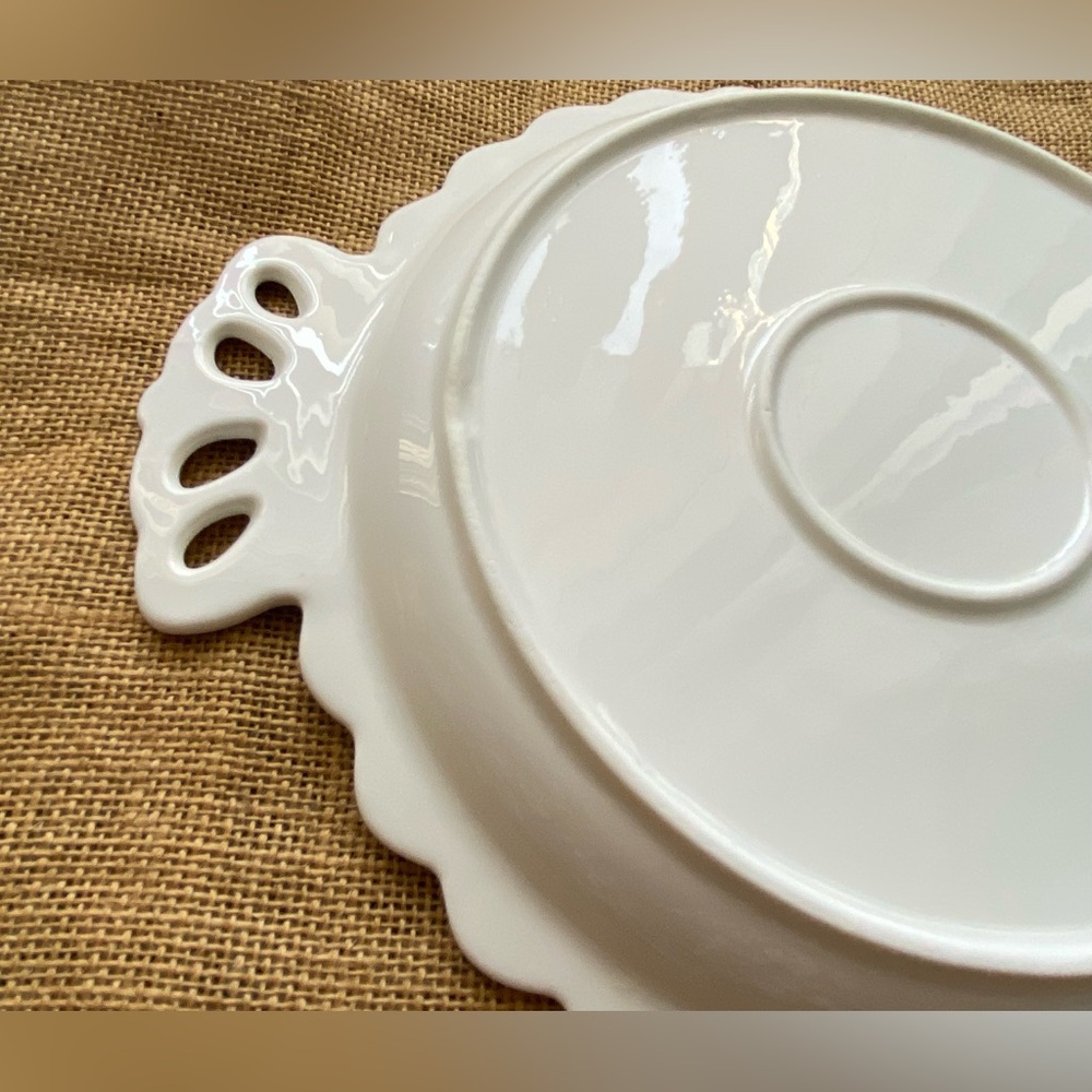 Crown Ceramic Plate - Picture 8 of 15